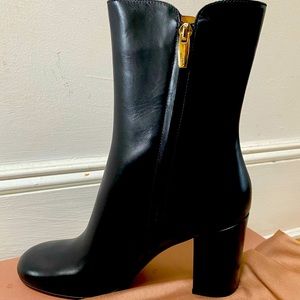Gianvito Rossi NEVER WORN Vitello leather boots. Size 12, black, in box